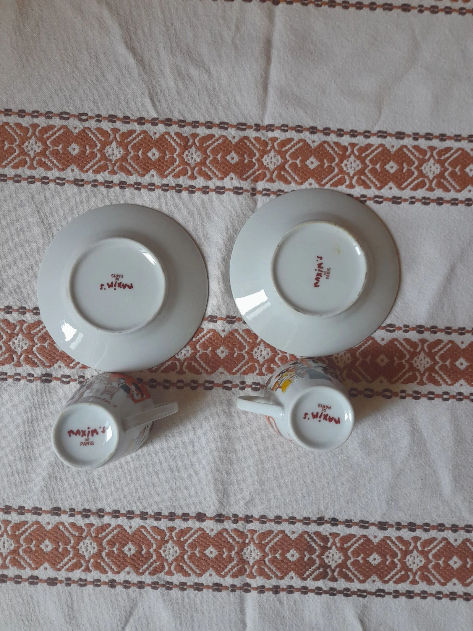 Coffee cup with saucer – photo 3